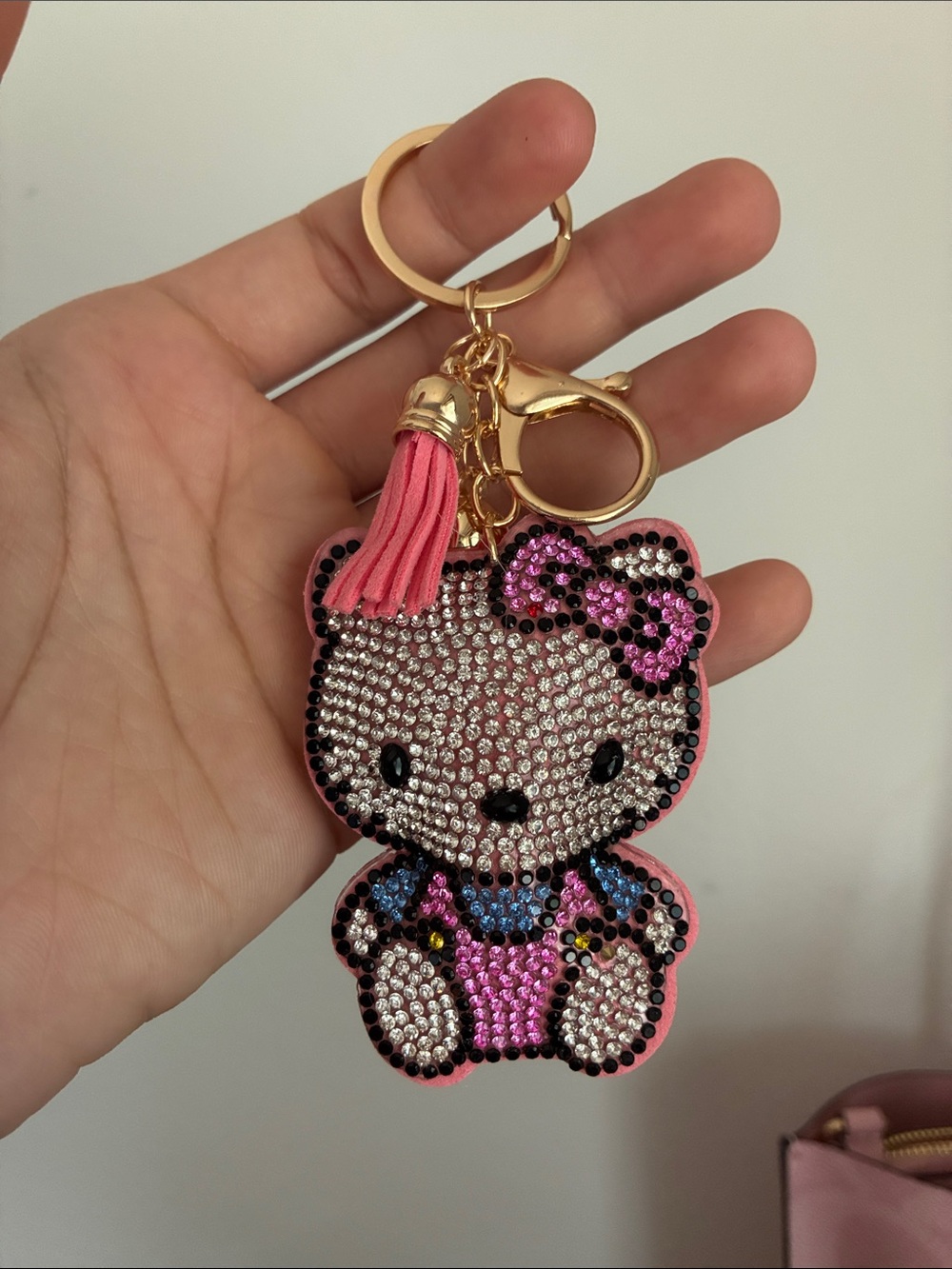 2/$20🎀 Crystal Pink Hello Kitty Keychain with Tassel - Picture 2 of 2